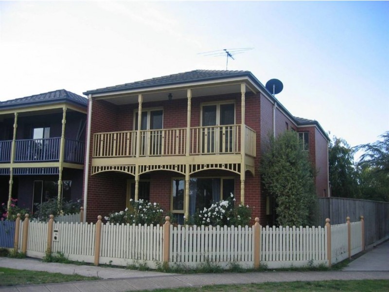 60 Paterson Drive, Lynbrook VIC 3975
