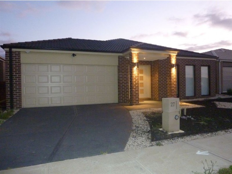 27 Locky Grove, Lyndhurst VIC 3975