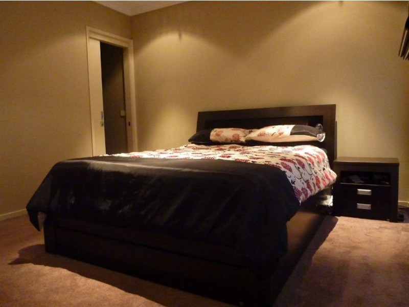 27 Locky Grove, Lyndhurst VIC 3975