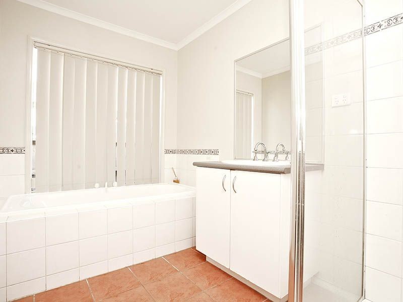 34 Bateman Grove, Hampton Park VIC 3976