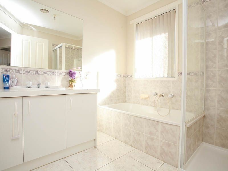 68 Strabane Way, Hampton Park VIC 3976