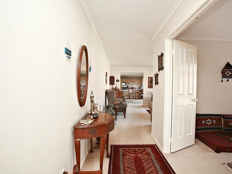 68 Strabane Way, Hampton Park VIC 3976