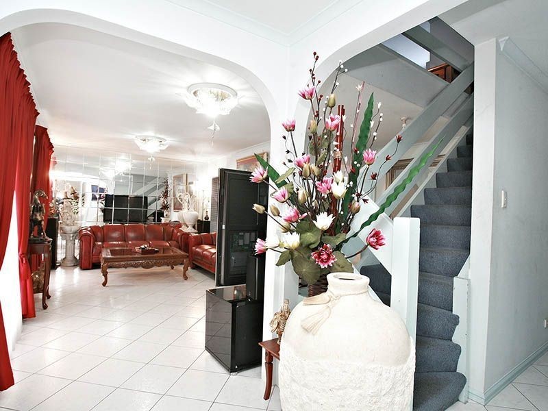 2 Hallam Road, Hampton Park VIC 3976