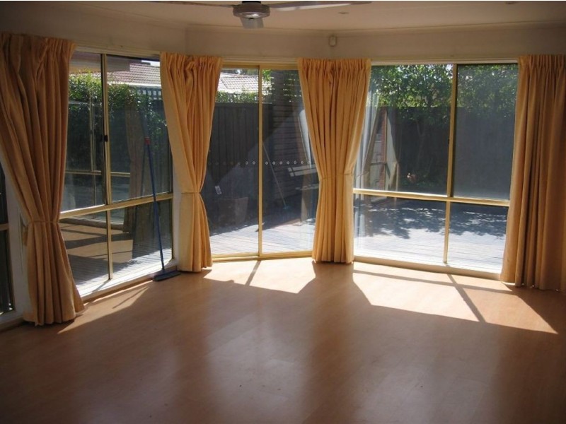 62 Gilmore Crescent, Lynbrook VIC 3975