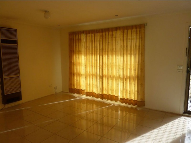 65 Oaktree Drive, Hampton Park VIC 3976