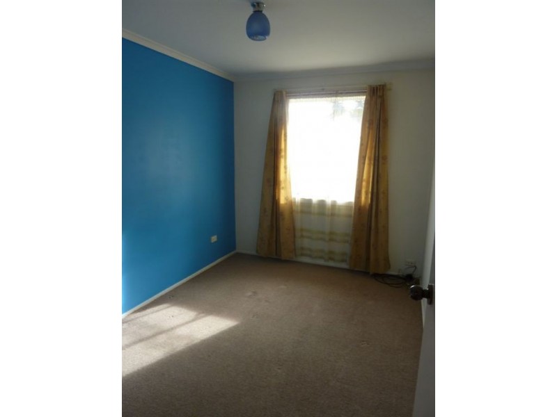 65 Oaktree Drive, Hampton Park VIC 3976