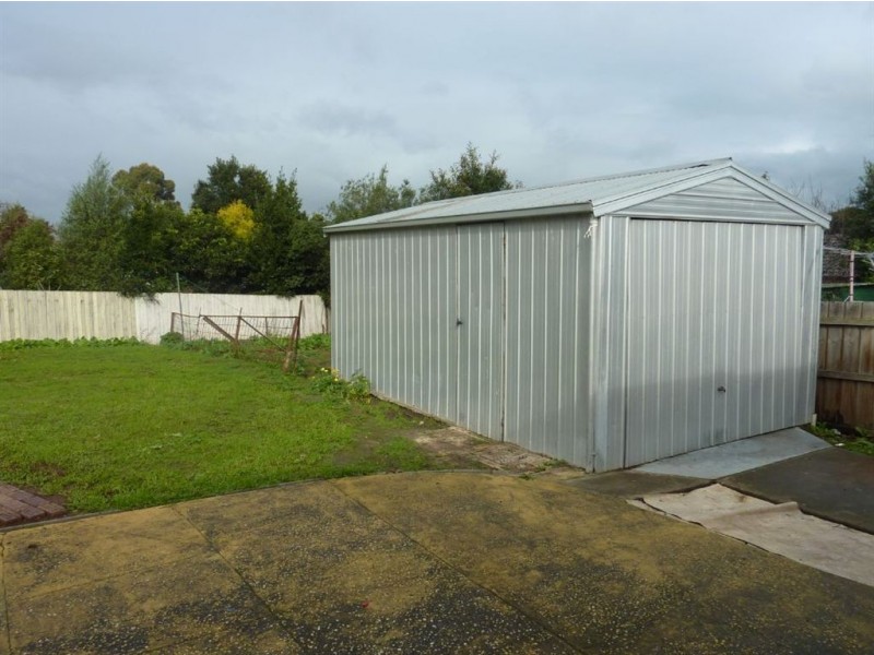 65 Oaktree Drive, Hampton Park VIC 3976