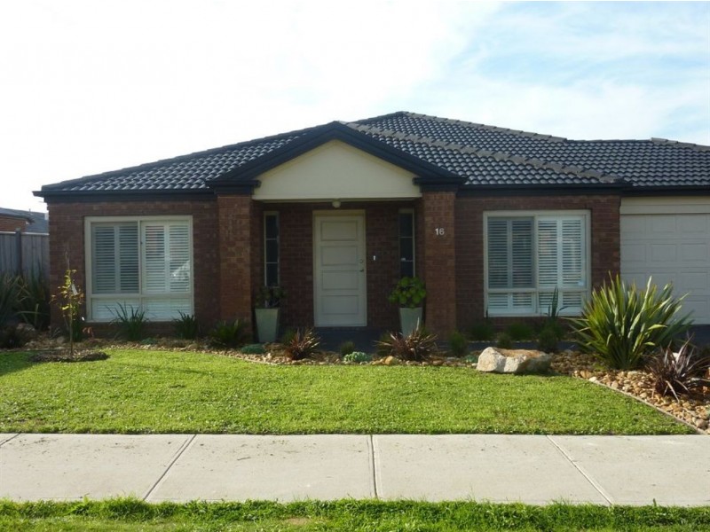 16 Wattle Valley Close, Lyndhurst VIC 3975