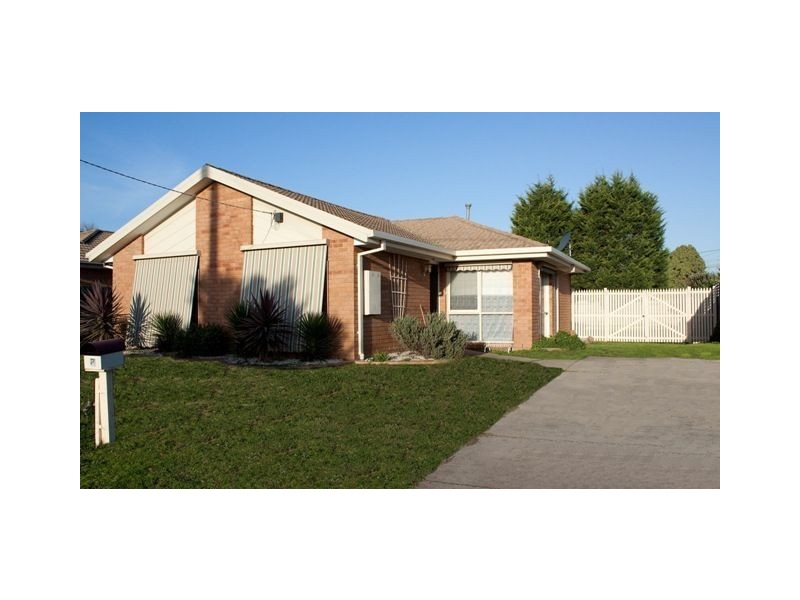 8 Canungra Close, Hampton Park VIC 3976