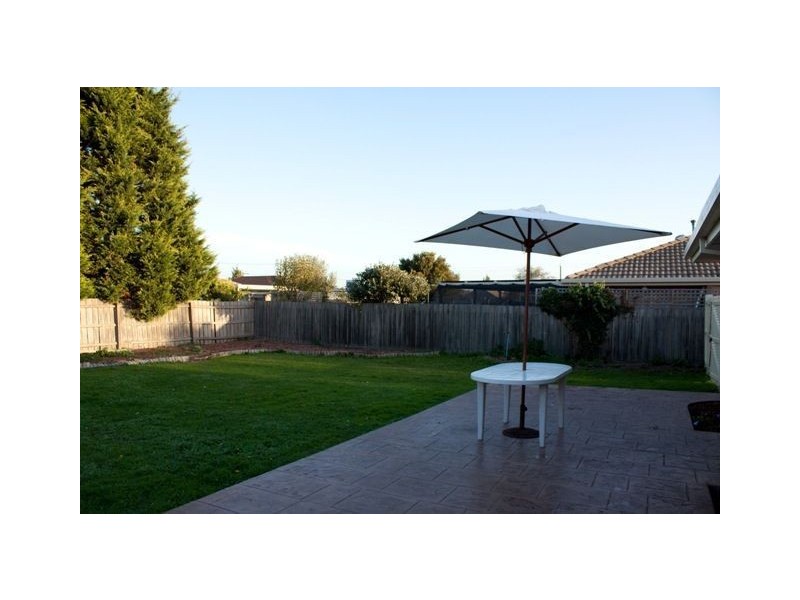 8 Canungra Close, Hampton Park VIC 3976