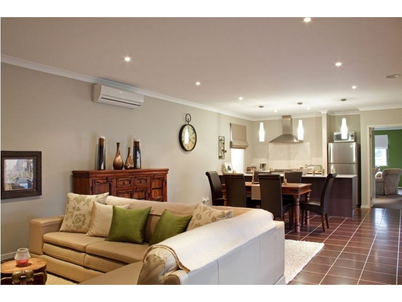 41 Bluemist Circuit, Lyndhurst VIC 3975