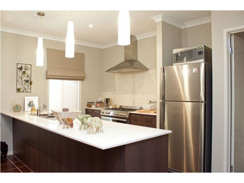 41 Bluemist Circuit, Lyndhurst VIC 3975