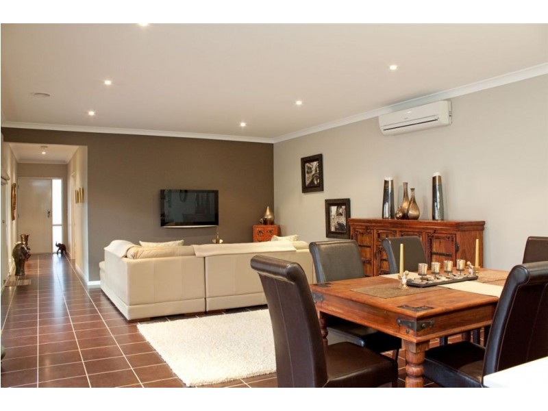 41 Bluemist Circuit, Lyndhurst VIC 3975