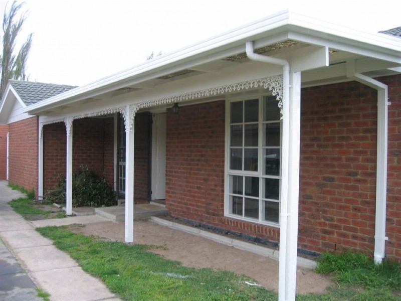 8 Verona Drive, Hampton Park VIC 3976