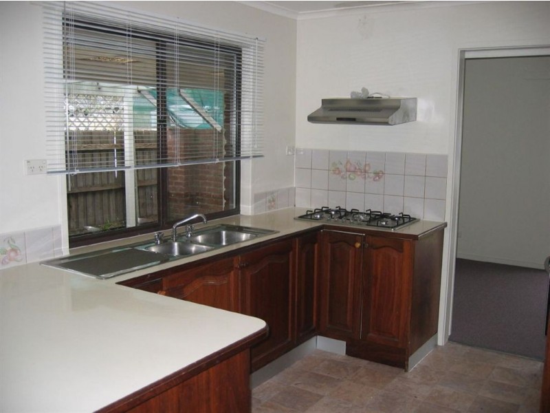 8 Verona Drive, Hampton Park VIC 3976