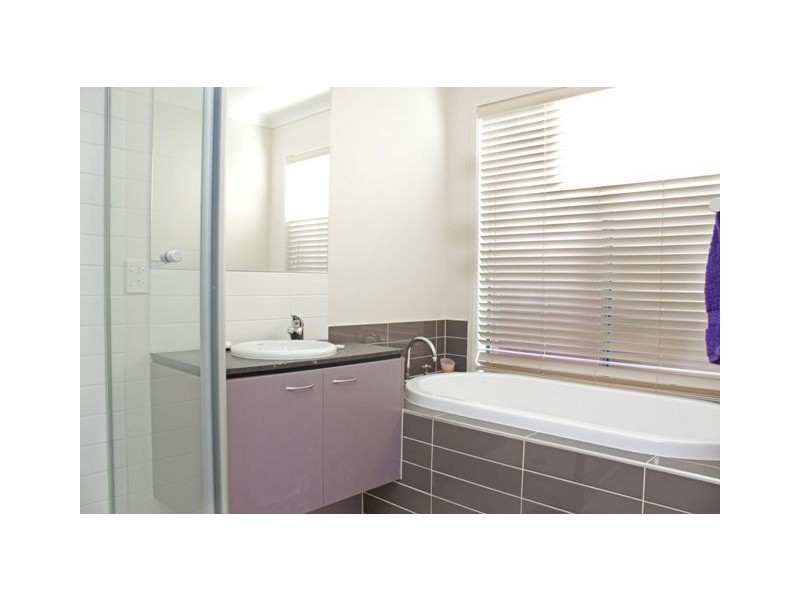 37 Gregson Grove, Lyndhurst VIC 3975