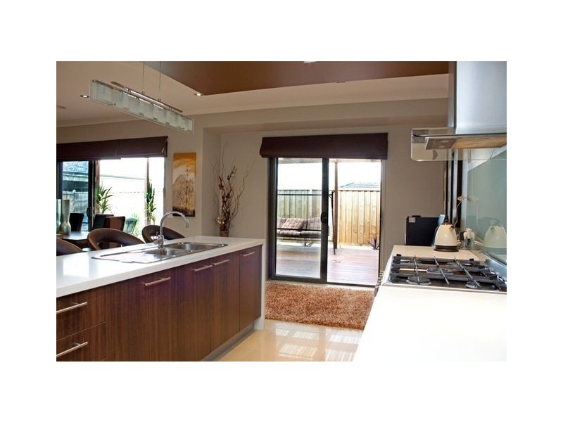 6 Golden Ash Close, Lyndhurst VIC 3975