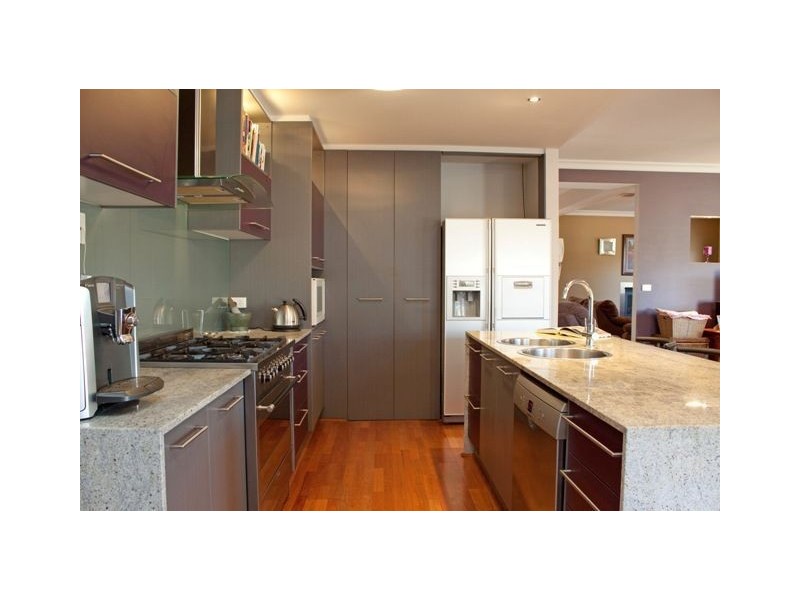 21 Moreton Bay Boulevard, Lyndhurst VIC 3975