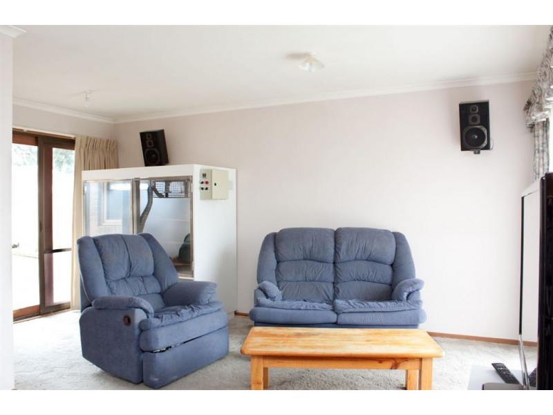 18 Mollisons Hill, Hampton Park VIC 3976