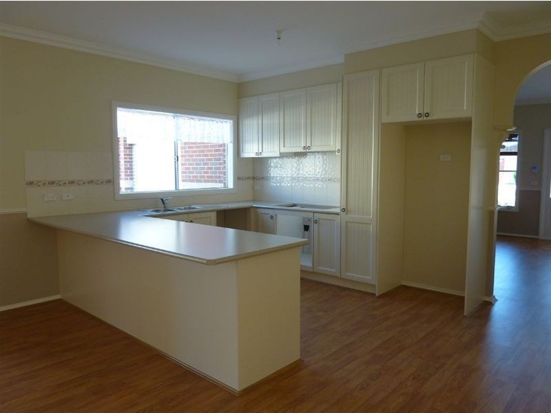 15 Baynton Crescent, Lynbrook VIC 3975