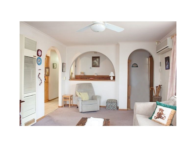 27 Sarah Place, Hampton Park VIC 3976