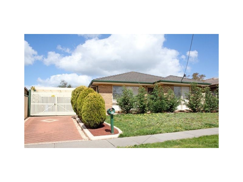 60 Edeys Run, Hampton Park VIC 3976