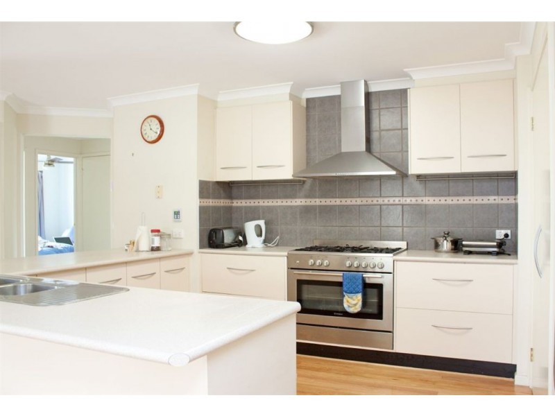 198 Paterson Drive, Lynbrook VIC 3975