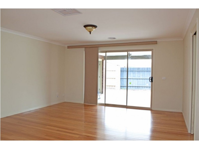 198 Paterson Drive, Lynbrook VIC 3975