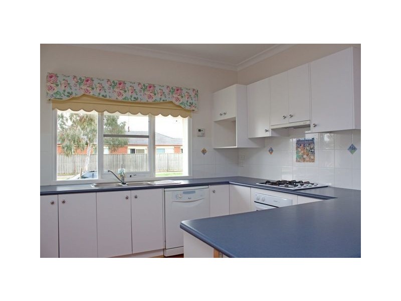 49 Cato Parkway, Lynbrook VIC 3975