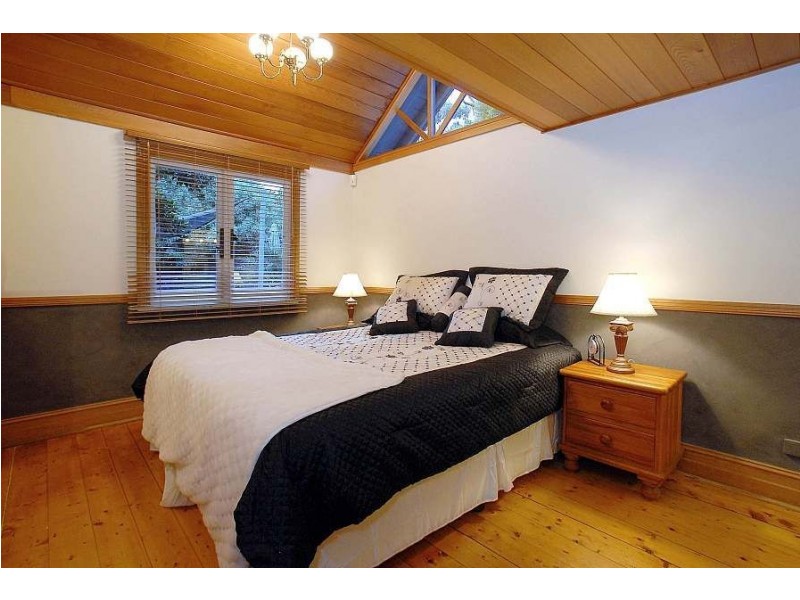 42 Morris Road, Upwey VIC 3158