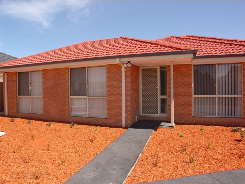 1/17 Linmac Court, Hampton Park VIC 3976