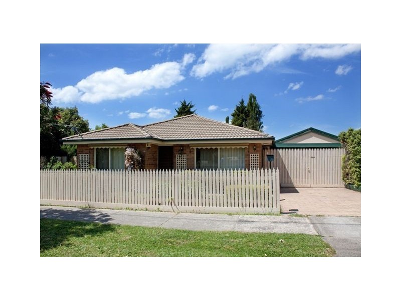 49 Michelle Drive, Hampton Park VIC 3976