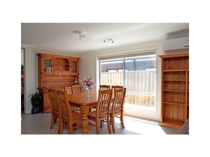 29 Locky Grove, Lyndhurst VIC 3975