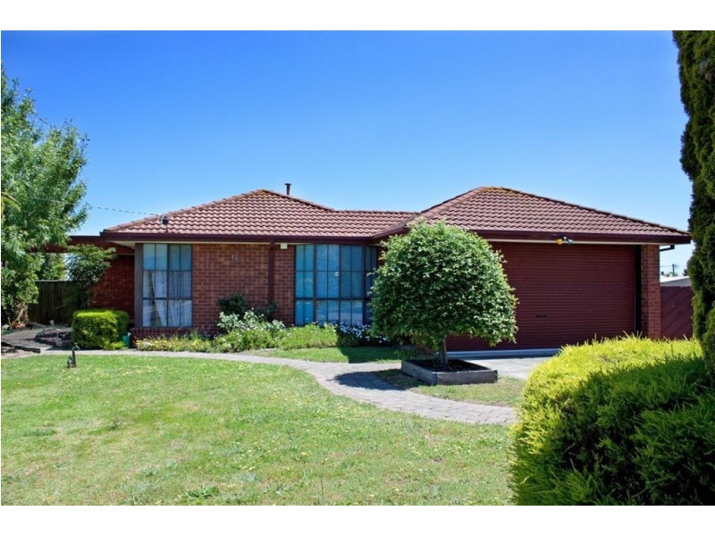 13 Reeves Court, Hampton Park VIC 3976
