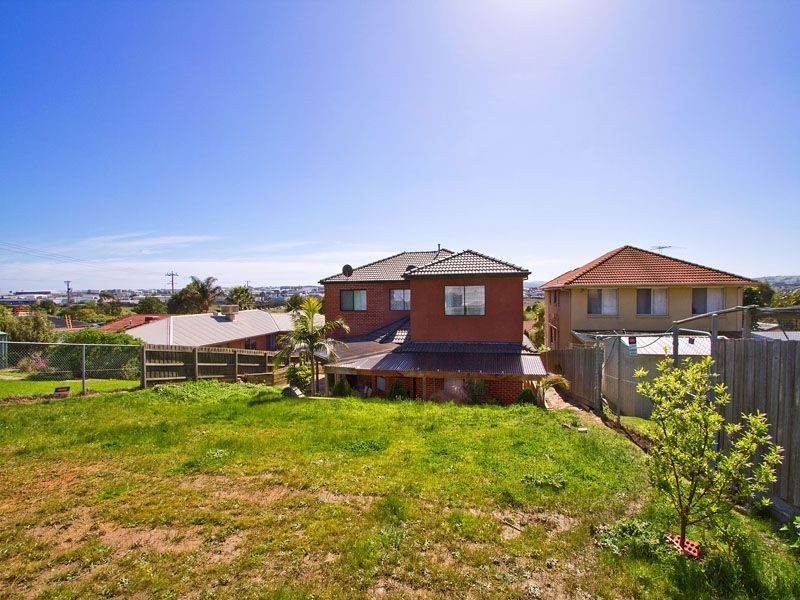 8 Blackwood Drive, Hampton Park VIC 3976
