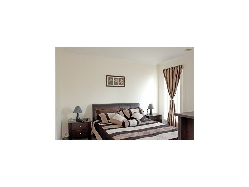 27 Elida Crescent, Narre Warren South VIC 3805