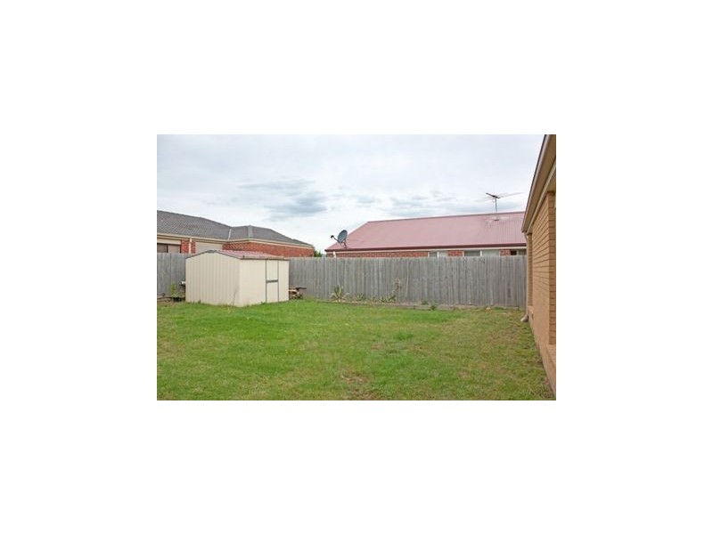 27 Elida Crescent, Narre Warren South VIC 3805