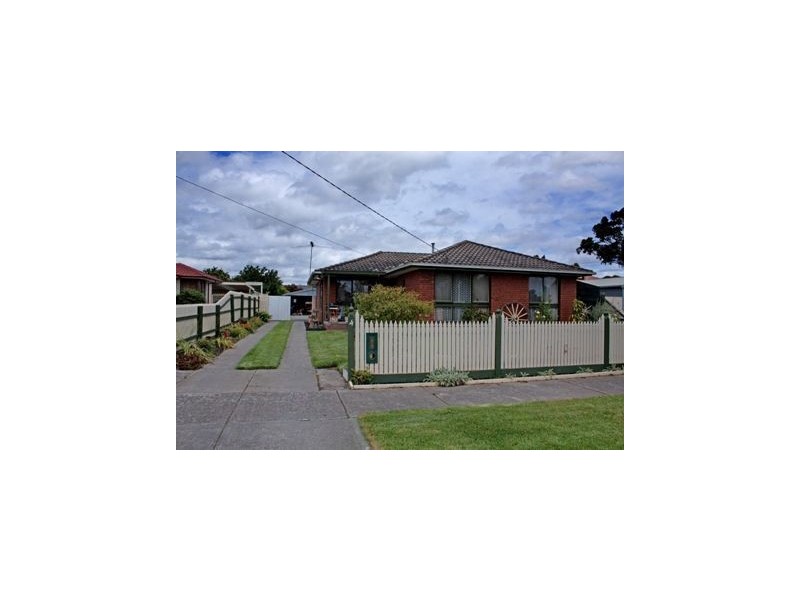 4 Garnet Court, Hampton Park VIC 3976