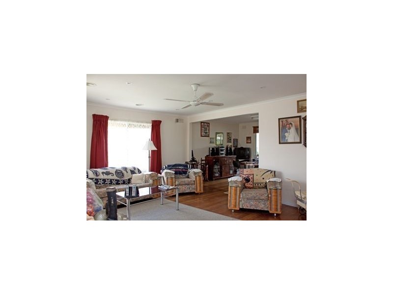 4 Garnet Court, Hampton Park VIC 3976