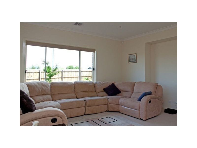 1 Stefan Drive, Berwick VIC 3806