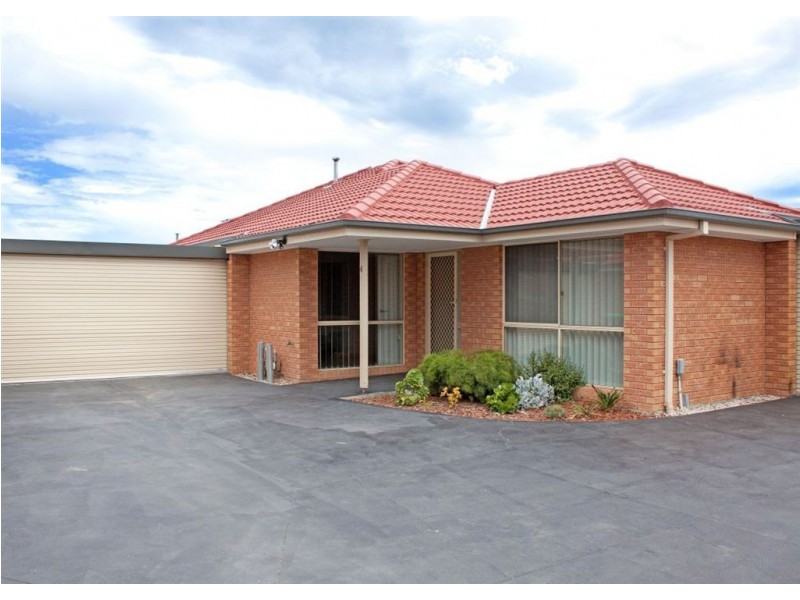 4/17 Linmac Court, Hampton Park VIC 3976