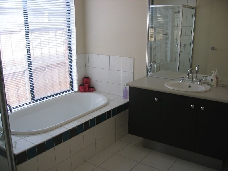 6 King Fern Close, Lyndhurst VIC 3975