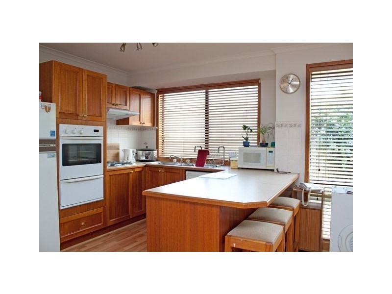 9 Swan Court, Narre Warren South VIC 3805