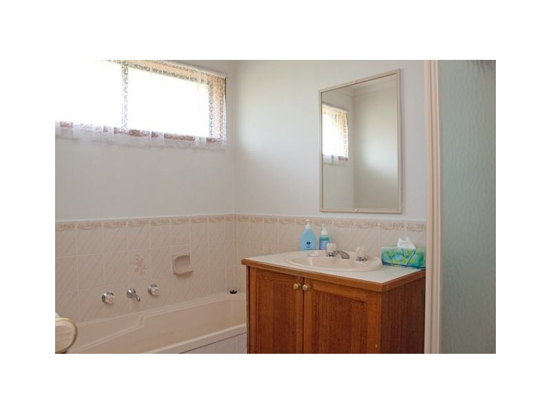 9 Swan Court, Narre Warren South VIC 3805