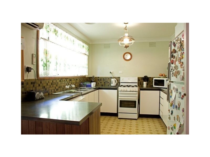 6 The Grange, Hampton Park VIC 3976