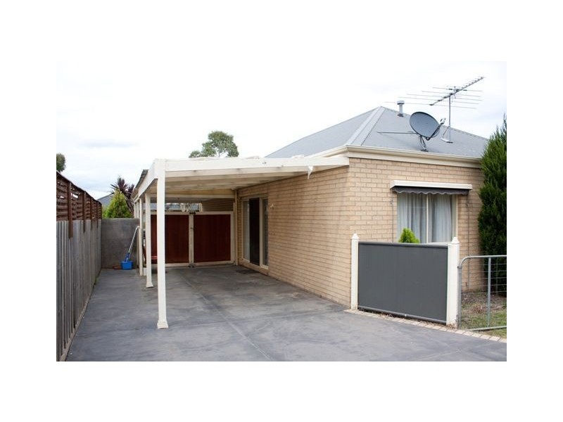 10 Cato Parkway, Lynbrook VIC 3975