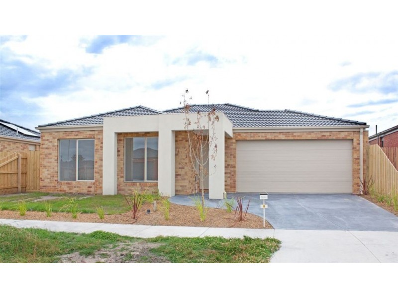 4 Oregano Drive, Lynbrook VIC 3975