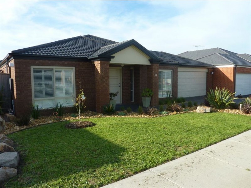 16 Wattle Valley Close, Lyndhurst VIC 3975