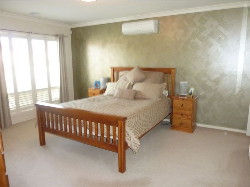 16 Wattle Valley Close, Lyndhurst VIC 3975