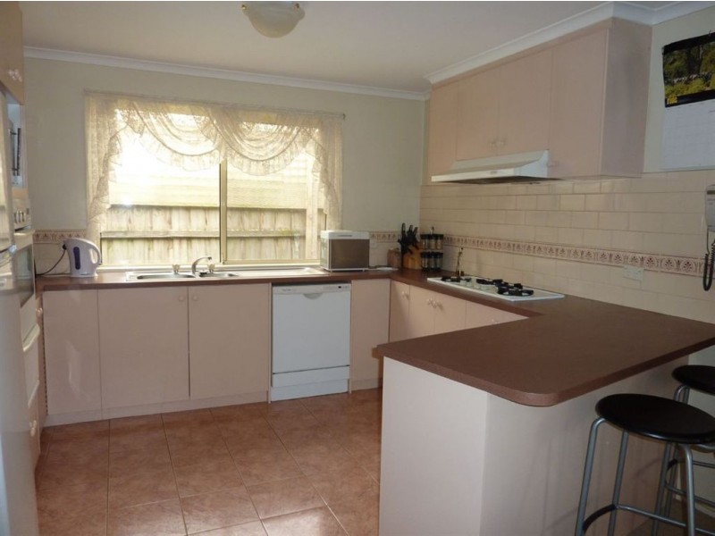 23 Jarryd Crescent, Berwick VIC 3806